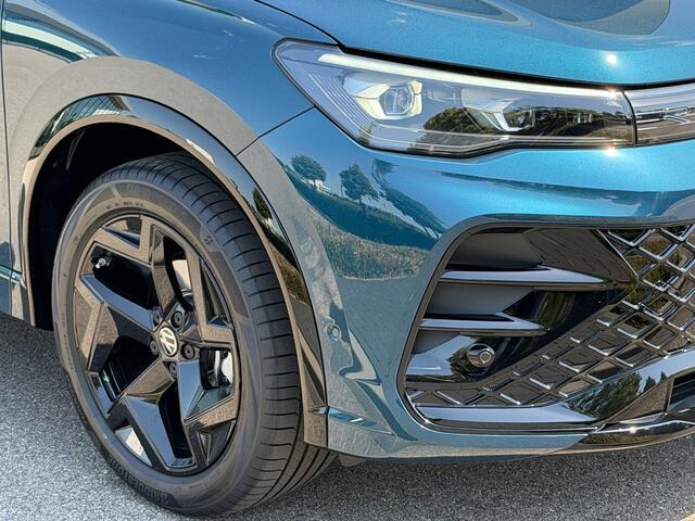 Volkswagen TIGUAN 1.5 eTSI 150pk DSG R-Line | Black line | 360 Camera | Standkachel | Head up | Dode hoek | IQ light | Rijklaar incl. garantie