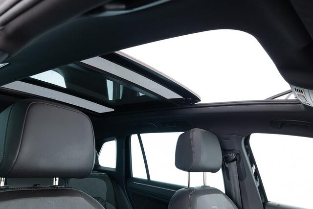 Volkswagen TIGUAN 1.4 TSI eHybrid R-Line Business+ | PANORADAK | Ful LED .