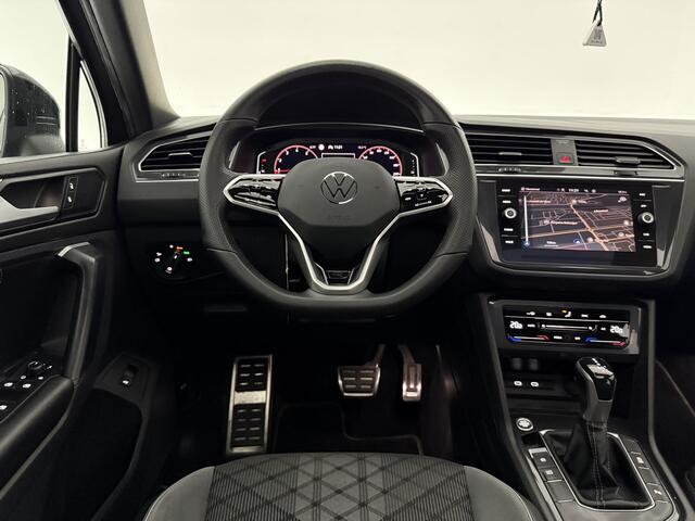 Volkswagen TIGUAN 1.5 TSI R-Line Dolphin Grey | Black Style | Pano | Sfeer | Virtual | Cruise | Carplay | Parkeersens. | Keyless