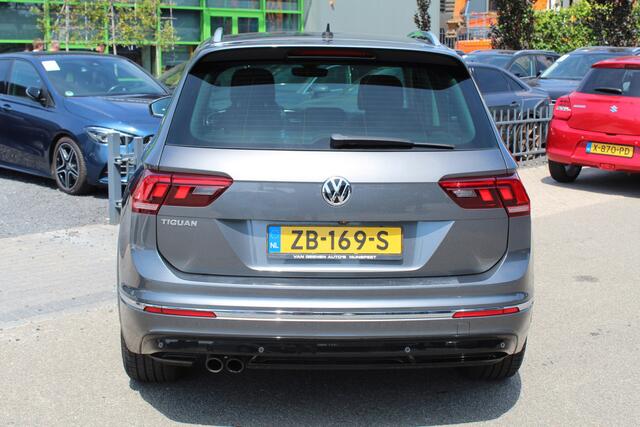 Volkswagen TIGUAN 1.4 TSI 150Pk ACT DSG-Automaat Highline Business R | Trekhaak | Digital cockpit