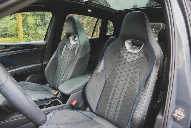 Volkswagen TIGUAN 1.5 eHybrid R-Line Edition PANO | 360 CAM | MASSAGE | CARPLAY | KUIPSTOELEN