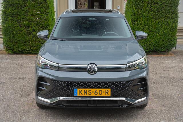 Volkswagen TIGUAN 1.5 eHybrid R-Line Edition PANO | 360 CAM | MASSAGE | CARPLAY | KUIPSTOELEN