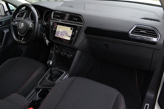 Volkswagen TIGUAN 1.4 TSI BMT Sound R-Line LED/ACC/19'' inch/Carplay