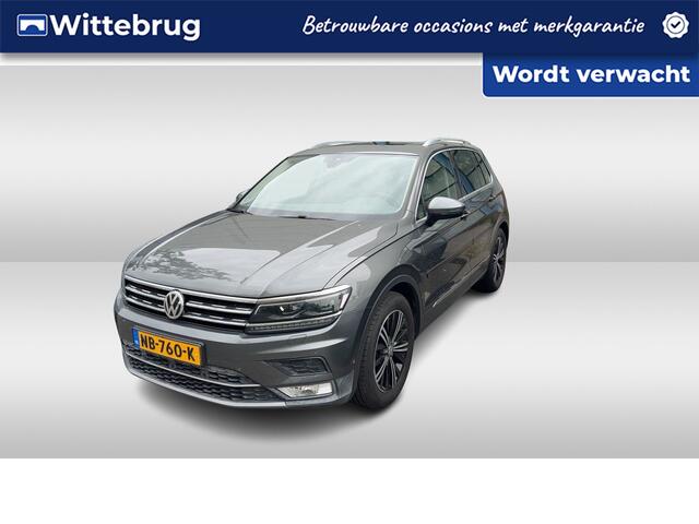 Volkswagen TIGUAN 1.4 TSI ACT Highline Digitale dashboard | Panoramische schuif kantel dak | Lederen bekleding | Lage km-stand!!!