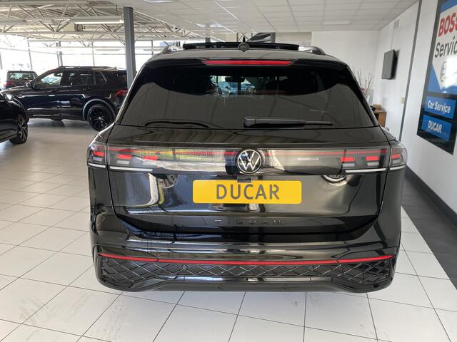 Volkswagen TIGUAN 1.5 eHybrid R-Line Edition 272 PK Full Option, Panoramadak , Headup , Dynamic Light, Trekhaak, Leer , Massage stoelen