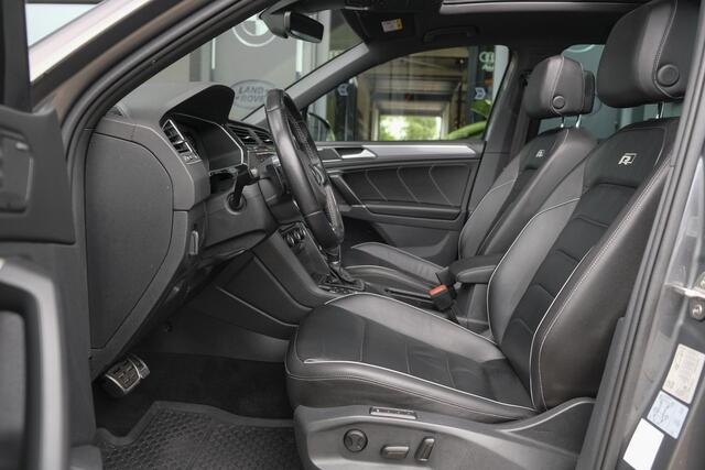 Volkswagen TIGUAN 1.4 TSI 150pk R-Line Panoramadak Leder Memory Blackstyle Trekhaak 20" LMV NLauto Bomvol!