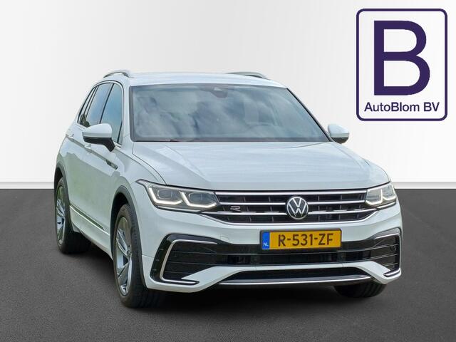 Volkswagen TIGUAN 1.5 TSI R-Line Business+ /Prachtige auto!/Trekh./Digi Dash/Camera/Carplay/Led/19"/