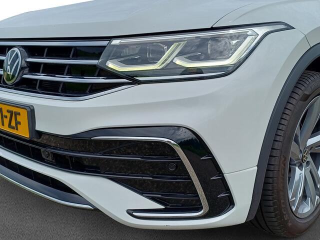 Volkswagen TIGUAN 1.5 TSI R-Line Business+ /Prachtige auto!/Trekh./Digi Dash/Camera/Carplay/Led/19"/