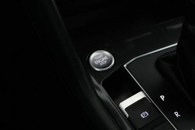 Volkswagen TIGUAN 1.4 TSI ACT 150pk DSG Comfortline Business Panoramadak Trekhaak Camera Adaptive Cruise Keyless Navigatie