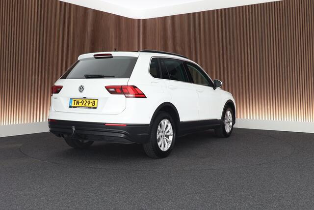 Volkswagen TIGUAN 1.4 TSI ACT 150pk DSG Comfortline Business Panoramadak Trekhaak Camera Adaptive Cruise Keyless Navigatie