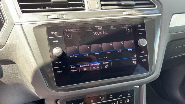 Volkswagen TIGUAN 1.5 TSI Life Business FULL LED / KEYLESS / STOELVERW / STUURVERW / CARPLAY / NAVI / CLIMA / PDC / ACC / NL-AUTO