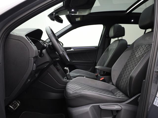 Volkswagen TIGUAN 1.4 TSI eHybrid R-Line Business | Panodak | 20'' | Keyless | Elk. A-klep | IQ Light | Camera | Prijs Rijklaar!!