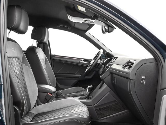 Volkswagen TIGUAN 1.4 TSI 245pk DSG eHybrid R-Line Business · 360 Camera · Inklap. Trekhaak · Head-Up Display · Dodehoeksensor · Parkeer assistent · Stuur- & Stoelverwarming ·