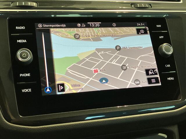 Volkswagen TIGUAN 1.4TSIeHybrid 180kW/245PK R-Line Black Style · Navigatie · Parkeersensoren · Apple/Android