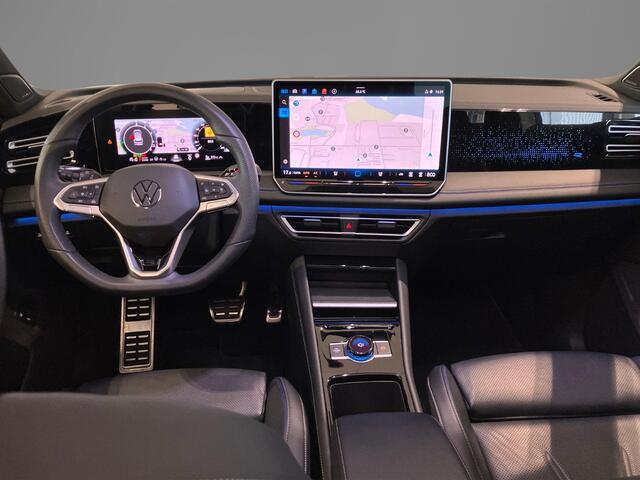 Volkswagen TIGUAN 1.5eHybrid 150kW/204PK R-Line Black Style · Leder · Harman Kardon · Panoramadak · Trekhaak · 360°Camera + Parkeersensoren · Garantie t/m 11-05-2030 of 100000km.