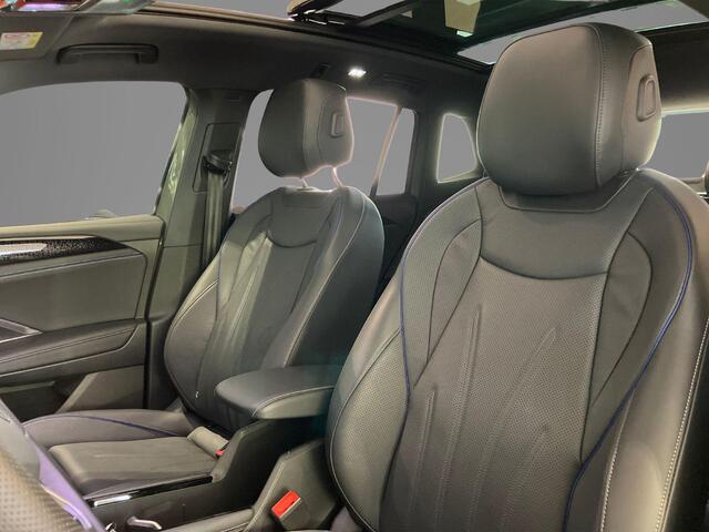 Volkswagen TIGUAN 1.5eHybrid 150kW/204PK R-Line Black Style DSG · Panoramadak · Leder · Trekhaak · Harman Kardon · Garantie t/m 25-09-2030 of 100000km