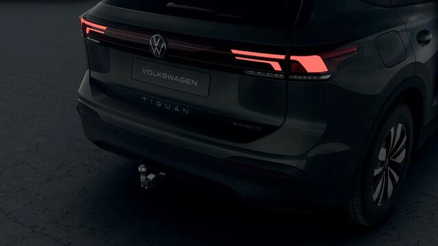 Volkswagen TIGUAN Limited Edition | 30,5 cm display met 2D en 3D weergave | Automatische afstandsregeling (Adaptive Cruise Control) | Diefstalalarm