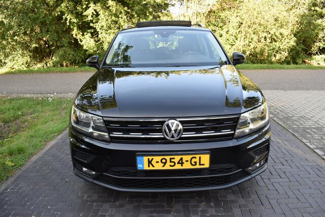 Volkswagen TIGUAN 1.4 TSI Comfortline PANO, TREKH, NIEUWST!