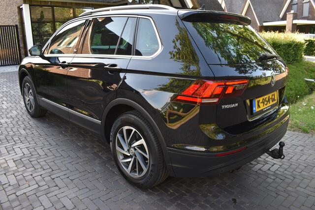Volkswagen TIGUAN 1.4 TSI Comfortline PANO, TREKH, NIEUWST!