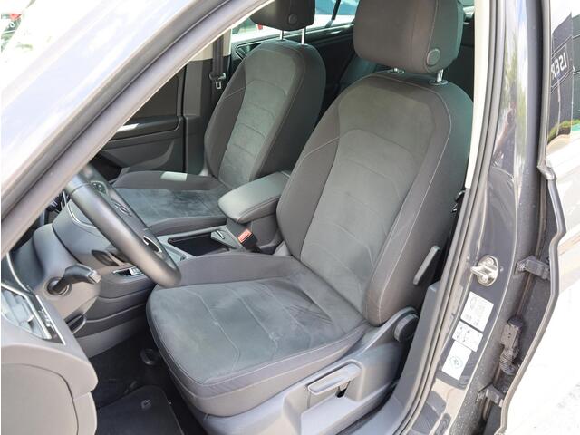 Volkswagen TIGUAN 1.4 TSI eHybrid Elegance 245PK | Virtual | Camera | Adaptive Cruise | Getint Glas | Trekhaak | Stoel&Stuurverwarming | LED |