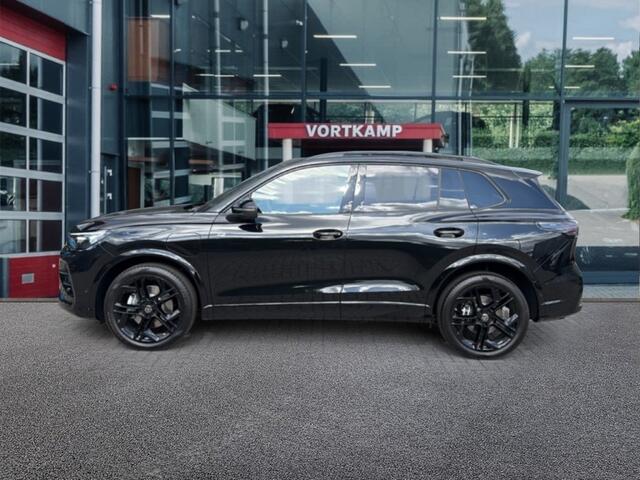 Volkswagen TIGUAN 1.5 TSI e-HYBRID R-LINE 272PK LEDER/PANOP-DAK/TREKHAAK/HenK/360CAMERA