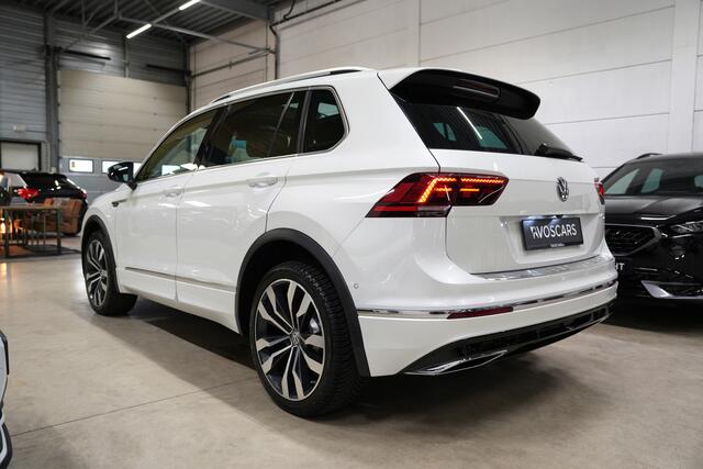 Volkswagen TIGUAN 2.0 TSI 4Motion 220PK 3x R-Line * Pano - Dynaudio - Leder - Virtual - 20" - Sfeer - ACC - Blind Spot - App *