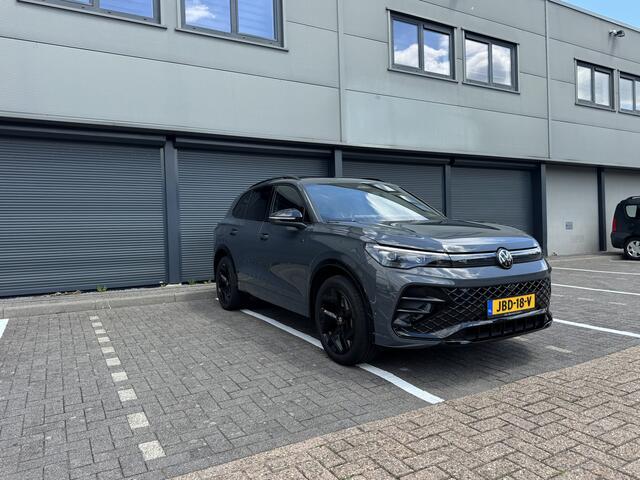 Volkswagen TIGUAN 1.5 eHybrid 272PK R-Line Edition Navi.Panodak.Trekh.ClimaC.CruiseC.LMV!!!