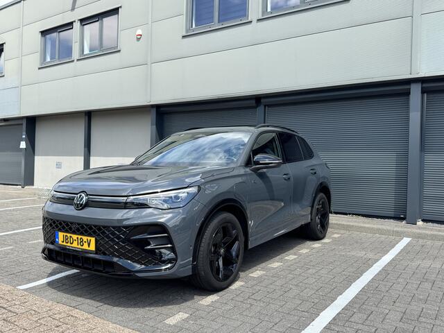 Volkswagen TIGUAN 1.5 eHybrid 272PK R-Line Edition Navi.Panodak.Trekh.ClimaC.CruiseC.LMV!!!