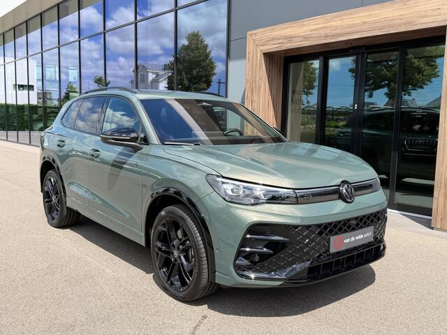 Volkswagen TIGUAN 1.5 eHybrid R-Line | Black line | Leder | Head up | 360 Camera | 20 Inch | Trekhaak | Dode hoek | IQ light | Elek. klep | Rijklaar incl. garantie