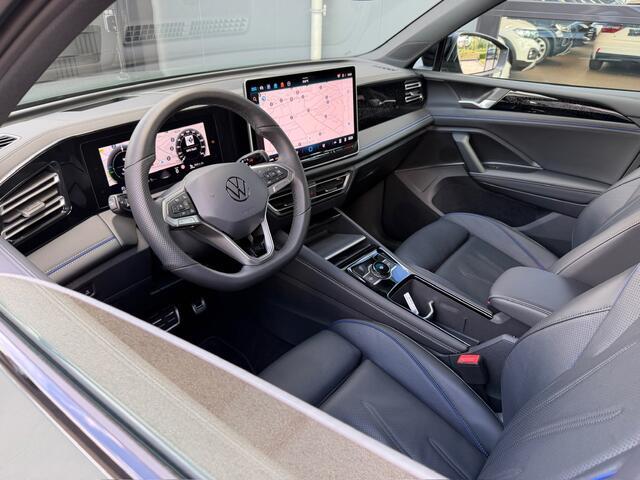 Volkswagen TIGUAN 1.5 eHybrid R-Line | Black line | Leder | Head up | 360 Camera | 20 Inch | Trekhaak | Dode hoek | IQ light | Elek. klep | Rijklaar incl. garantie