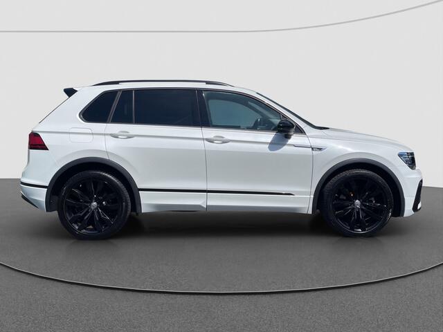 Volkswagen TIGUAN 2.0 TSI 4Motion Highline Business R | Pano | HUD | Dynaudio!
