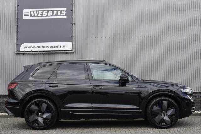 Volkswagen TOUAREG 3.0 TSi eHybrid 4MOTION R Head-up, Pano, Nachtzicht, Trekhaak, Memory/Massage, Dynaudio, Softclose