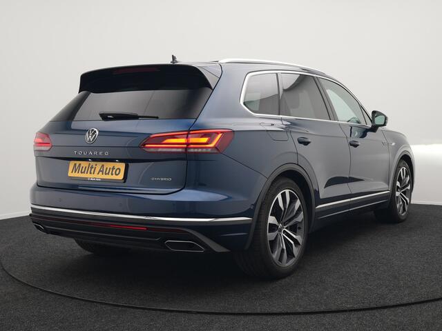 Volkswagen TOUAREG 3.0 TSi eHybrid 4MOTION Elegance Plug In Hybrid 381pk Dealer O.H PHEV | Panodak | Luchtvering | 21" L.M | Camera | Adaptive Cruise | Lederen Sportstoelen Verwarmd | Stuurverwarming | Navigatie | Virtual | DAB |