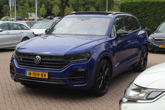 Volkswagen TOUAREG 3.0 TSi 4MOTION R / Trekhaak / Panoramadak / Camera / Luchtvering / Luchtvering / 20'' / Keyless / Leder / Navigatie / Dodehoek /ACC /