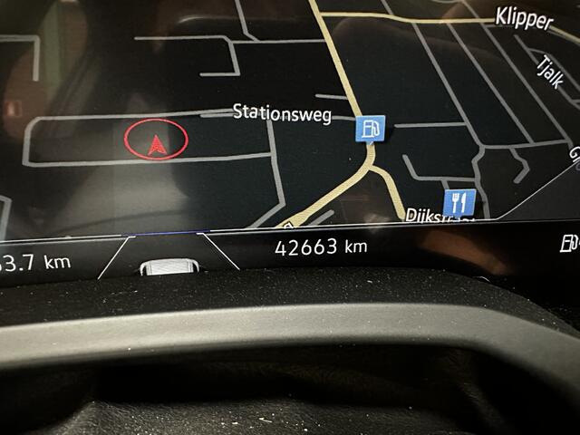 Volkswagen TOUAREG 3.0 TSi eHybrid 4MOTION Elegance / AUTOMAAT/ 381PK/ PANO/ ELEKTR. TREKHAAK/ LEER/ 21" LMV/ LUCHTVERING/ 4-ZONE CLIMA/ ELEKTR. STOELEN/ APP-CONNECT/ NAVI/ ADAPT. CRUISE/ STOEL VERWARM V+A/ STOEL VENTILATIE/ CAMERA