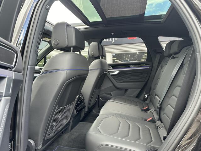 Volkswagen TOUAREG R 3.0 TSi 462pk 4MOTION | Panoramadak | HUD | Stoelventilatie | Vol!