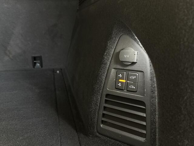 Volkswagen TOUAREG 3.0 TSi eHybrid 4MOTION PanoramaDak/TrekHaak/ElektrischeStoelen