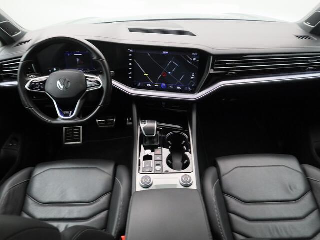 Volkswagen TOUAREG 3.0 TSI 462 PK 4MOTION R | PANO | SOFTCLOSE | STOELVENT. + MASSAGE | LUCHTVERING