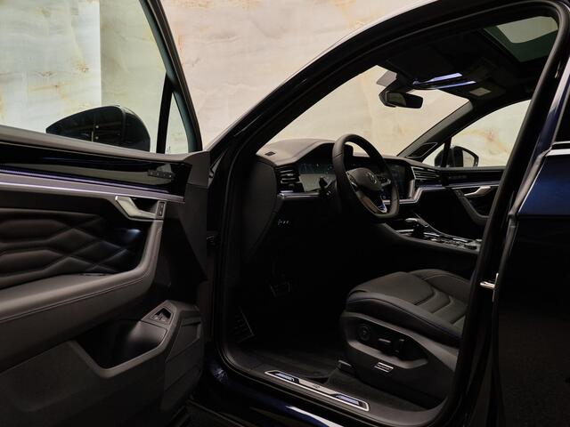 Volkswagen TOUAREG R V6 eHybrid 4Motion, pano, tr.haak, Dynaudio, 22'', luchtv., matrix-LED, memory, HUD, keyless, ACC, privacy