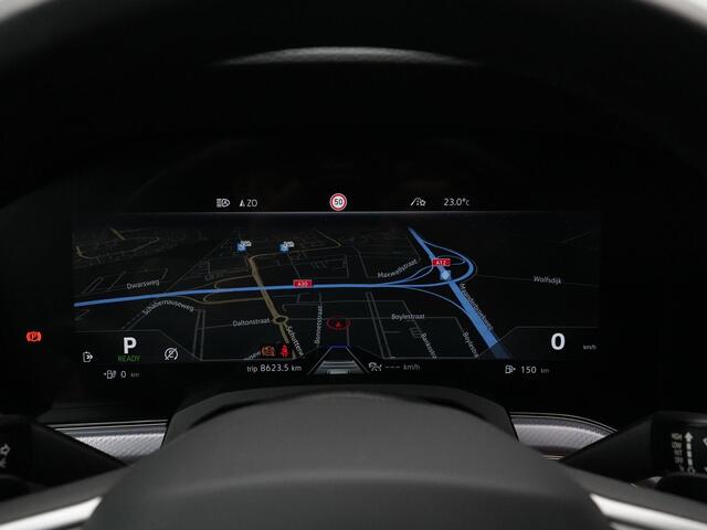 Volkswagen TOUAREG R 3.0 TSi 462 pk eHybrid 4MOTION | EXCL. BTW / Grijs kenteken | Panoramadak | Trekhaak | Leder | Luchtvering