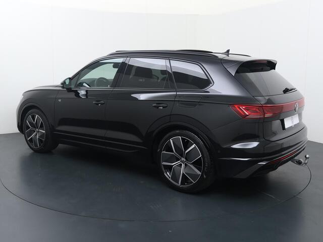 Volkswagen TOUAREG 3.0 TSi eHybrid 4MOTION R | 462 PK | SoH 93% | Automaat | Multifunctioneel stuurwiel | Panorama dak | Massage stoelen |
