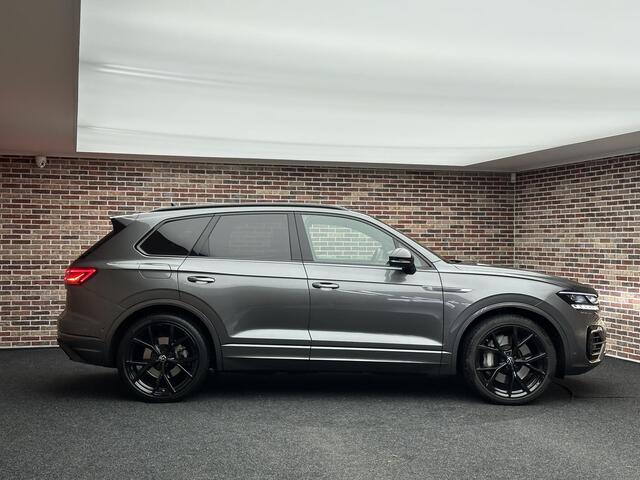 Volkswagen TOUAREG R 3.0 TSi 4MOTION | Puglia| Dak| Massage| Luchtvering| BTW auto|