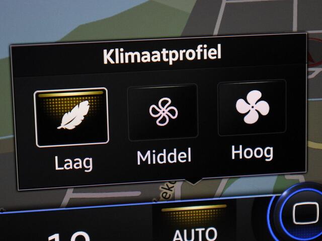 Volkswagen TOUAREG 3.0 TSi 280kW/381PK 4MOTION R Elegance · Panoramadak · Leder · Luchtvering