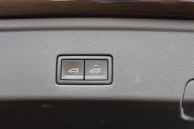 Volkswagen TOUAREG 3.0 TSI eHybrid 4Motion Elegance Black Style 380pk Tiptronic