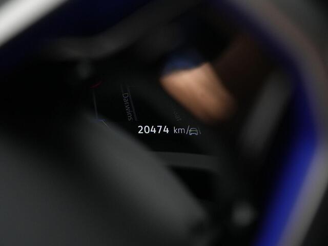 Volkswagen TOUAREG 3.0 TSi 462 pk tiptronic eHybrid 4MOTION R | Panoramadak | Servosluiting portieren | Leder 'Vienna' | Head-Up Display | Geheugenstoelen | Rondomzicht camera