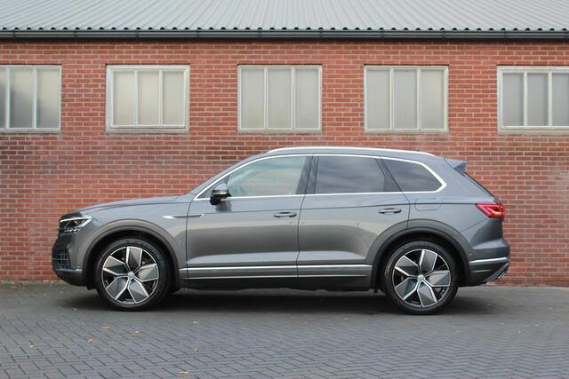Volkswagen TOUAREG 3.0 TSi eHybrid 4MOTION | Pano | Trekhaak | Memory |