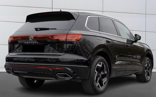 Volkswagen TOUAREG 3.0 TDI R-Line Grijs Kenteken ACC Stoelkoeling Luchtvering Trekhaak Head-Up