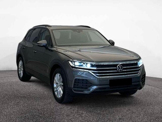 Volkswagen TOUAREG 3.0 TDI Grijs Kenteken ACC Luchtvering Comfortstoelen Trekhaak
