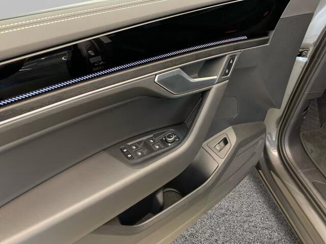 Volkswagen TOUAREG 3.0 TDI Grijs Kenteken ACC Luchtvering Comfortstoelen Trekhaak