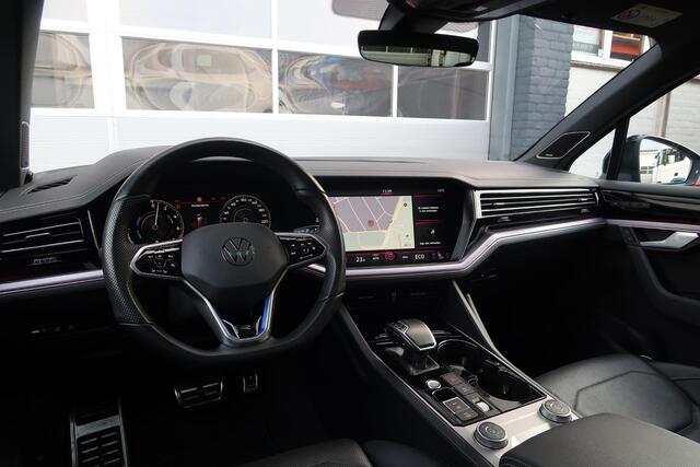 Volkswagen TOUAREG 3.0 TSi 4MOTION R PANO/ MASS/ DYN/ LUCHT/ TRKHK/ ACC/ KOEL/ STUURWVERW